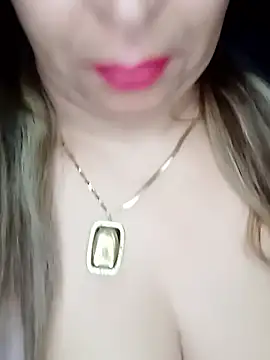 Maya-Moon online show from January 15, 2026, 3:26 pm