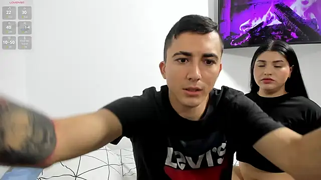 pareja curiosa19 online show from October 9, 2025, 12:33 am