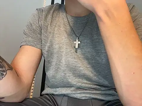 Snapshot of bwcizThrobbing chatting on February 1, 2026, 3:10 pm bwcizThrobbing online show from February 1, 2026, 3:10 pm