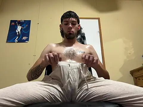 Snapshot of bwcizThrobbing chatting on September 17, 2025, 10:28 am bwcizThrobbing online show from September 17, 2025, 10:28 am