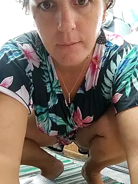 emiliemilf online show from March 24, 2026, 6:41 pm