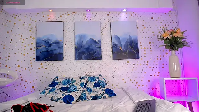 Andy Leex online show from November 26, 2025, 8:09 pm