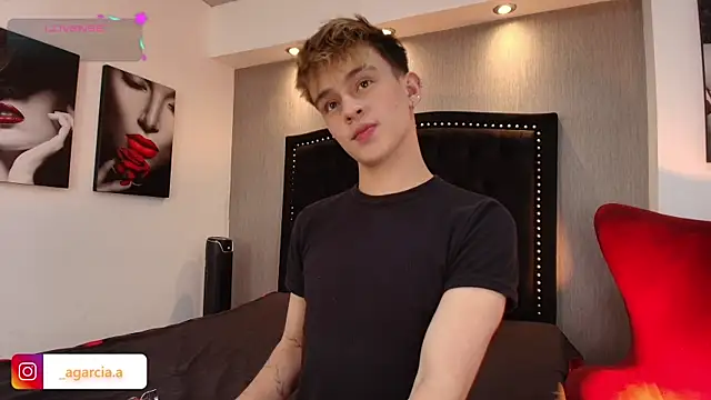 LiamWildx20 online show from January 10, 2026, 4:41 am