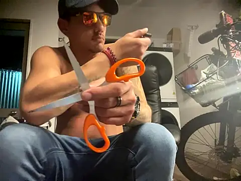 TAIZ69WORLD online show from September 16, 2025, 1:12 pm