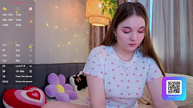 ConstanceHelms online show from April 16, 2026, 5:08 am