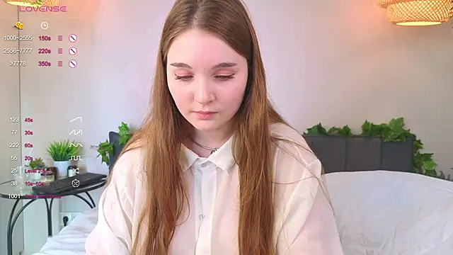 ConstanceHelms online show from September 22, 2025, 5:13 am