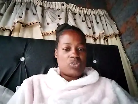 Snapshot of sexylira chatting on May 19, 2026, 10:11 am sexylira online show from May 19, 2026, 10:11 am