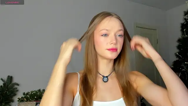 Snapshot of Sweet_Piece chatting on January 7, 2026, 9:53 pm Sweet Piece online show from January 7, 2026, 9:53 pm