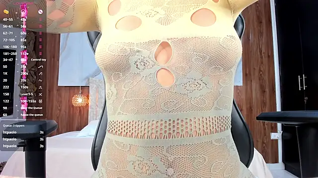 Nicolee19 online show from March 21, 2025, 5:56 pm