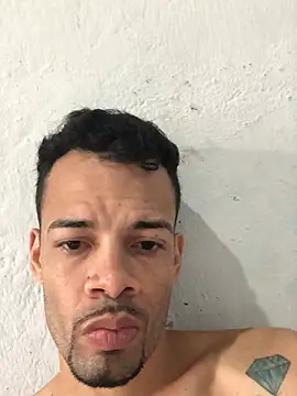 Snapshot of HenriquePhn chatting on June 26, 2026, 11:38 am HenriquePhn online show from June 26, 2026, 11:38 am