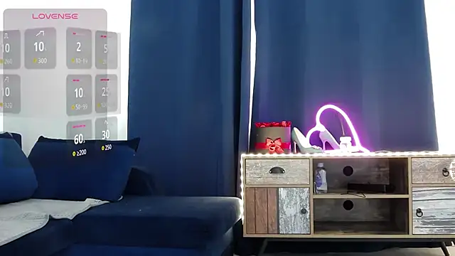 TerresaDiamond online show from September 22, 2025, 5:46 am