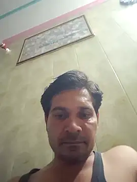 Snapshot of johnny8731 chatting on June 25, 2026, 5:40 pm johnny8731 online show from June 25, 2026, 5:40 pm