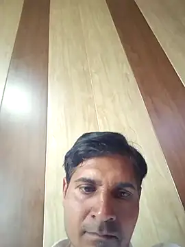 johnny8731 online show from April 15, 2026, 11:38 am