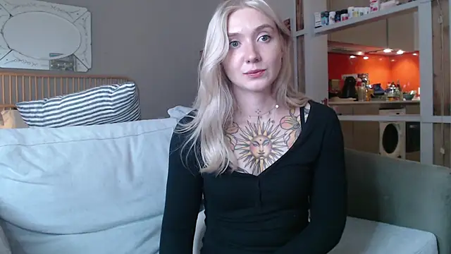 tattoobbgirl online show from March 18, 2025, 2:17 pm