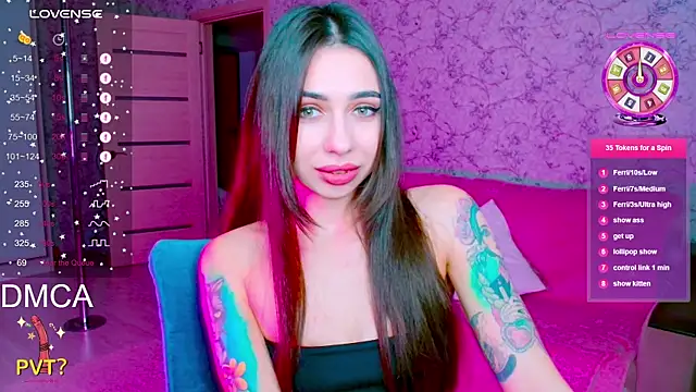 vinkiepinkie online show from November 12, 2025, 4:00 pm