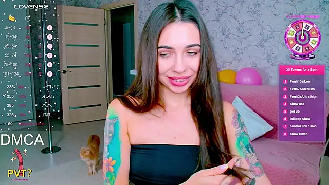 vinkiepinkie online show from September 13, 2025, 3:23 pm