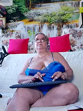 QueenPammy1 online show from September 21, 2025, 7:57 am