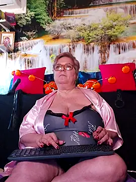 QueenPammy1 online show from October 30, 2025, 12:03 pm