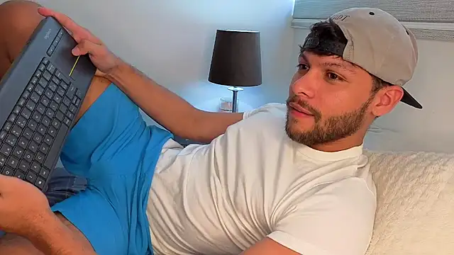 Snapshot of haku_kanjy chatting on October 26, 2025, 5:02 pm haku kanjy online show from October 26, 2025, 5:02 pm