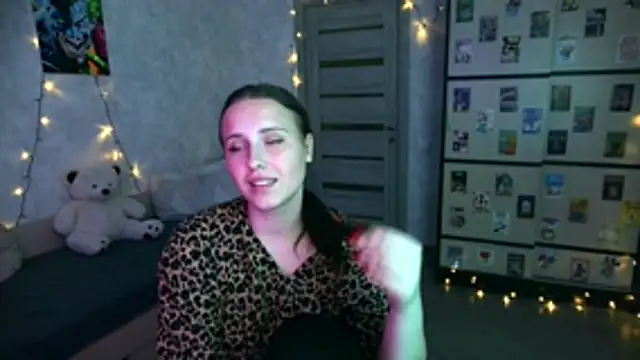 Snapshot of BarbiePieer chatting on November 23, 2025, 1:32 pm BarbiePieer online show from November 23, 2025, 1:32 pm