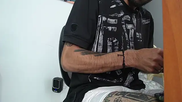 bigdick monster1 online show from December 22, 2025, 3:01 pm