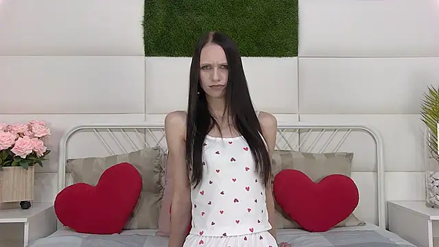 TaraHarris online show from September 28, 2025, 9:16 am