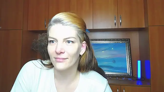 VanessaRey  online show from February 21, 2026, 5:26 pm