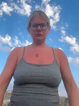 Snapshot of lady_gloria69 chatting on June 20, 2026, 7:19 pm lady gloria69 online show from June 20, 2026, 7:19 pm