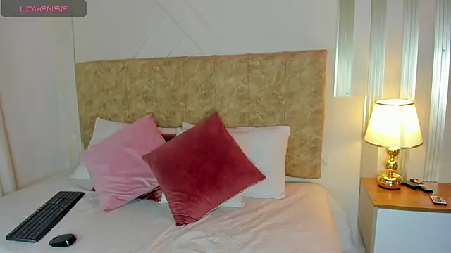 Snapshot of angelinarouse_ chatting on September 14, 2025, 2:34 am angelinarouse online show from September 14, 2025, 2:34 am