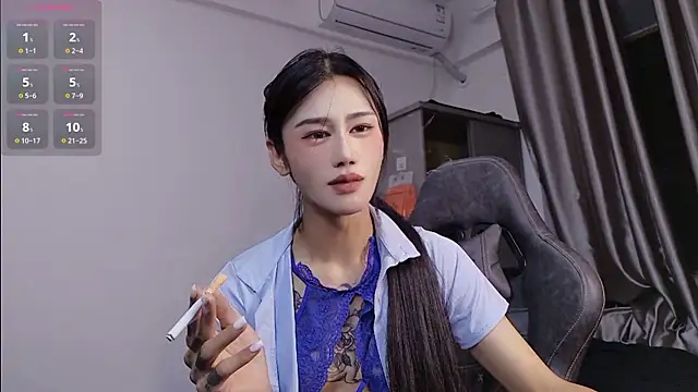 Snapshot of Rainbow-sweet chatting on May 17, 2026, 2:28 pm Rainbow-sweet online show from May 17, 2026, 2:28 pm