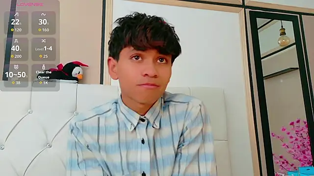Snapshot of Ethan_Westt chatting on May 15, 2026, 1:09 pm Ethan Westt online show from May 15, 2026, 1:09 pm
