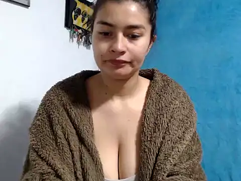 Snapshot of AlanaHotxx chatting on September 20, 2025, 6:18 am AlanaHotxx online show from September 20, 2025, 6:18 am