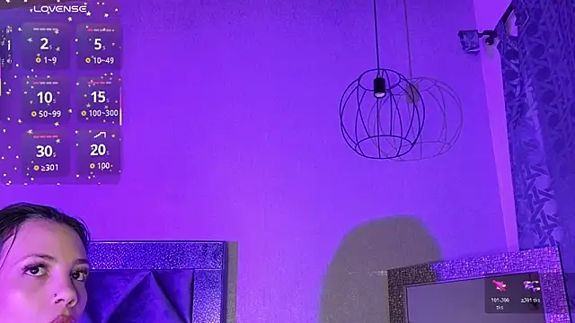 Danna williamss online show from December 22, 2025, 10:26 am