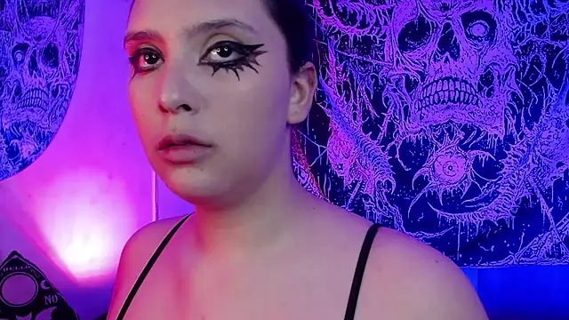 mikaskullcs online show from November 23, 2025, 10:31 pm