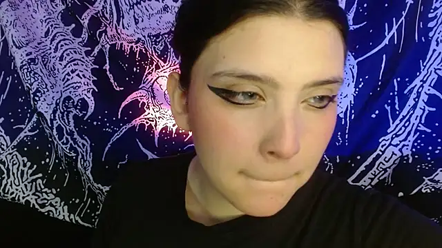 mikaskullcs online show from December 3, 2025, 9:47 pm