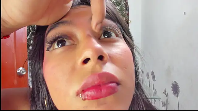 Snapshot of Sarahbrowm_ chatting on September 28, 2025, 7:54 pm Sarahbrowm online show from September 28, 2025, 7:54 pm