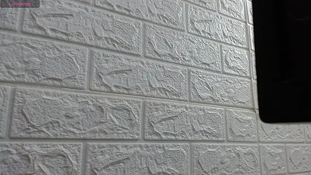 nei girl online show from February 5, 2026, 11:50 am