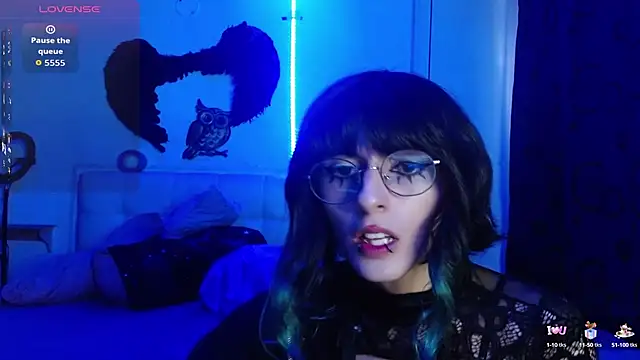 goth minerva online show from September 24, 2025, 2:01 pm