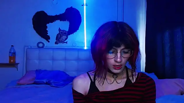 goth minerva online show from September 30, 2025, 2:01 pm