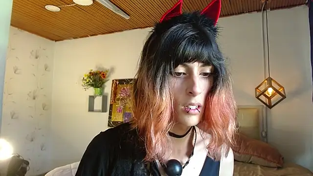 goth minerva online show from March 19, 2025, 1:51 pm