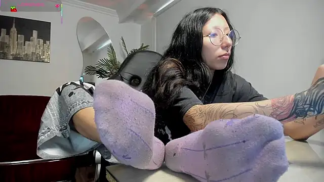 Laila Angels online show from June 16, 2026, 7:25 pm