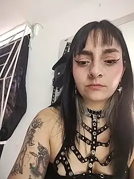 KARINNA  RAVEN online show from May 29, 2026, 6:03 pm