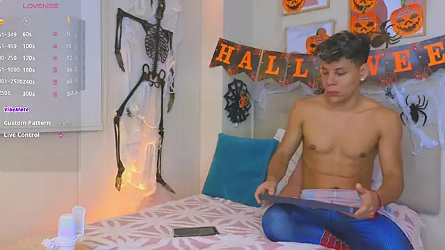 Almiboys online show from October 30, 2025, 11:45 pm