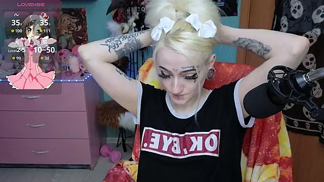Manuela unicorn online show from May 25, 2026, 9:24 pm