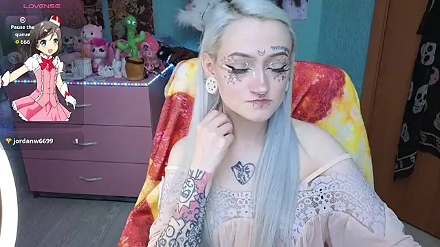 Manuela unicorn online show from April 16, 2026, 9:39 pm