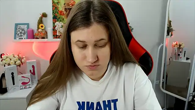 Lucky Lana online show from December 15, 2025, 2:50 am