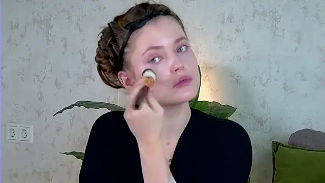 AshleyD  online show from September 28, 2025, 3:02 am