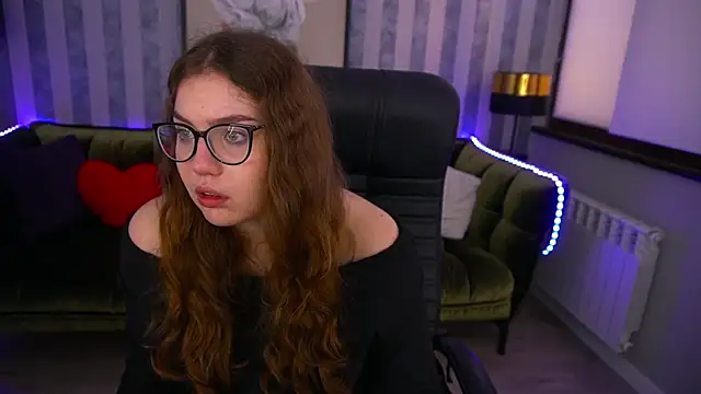 LuxSopphia online show from March 21, 2025, 6:16 am