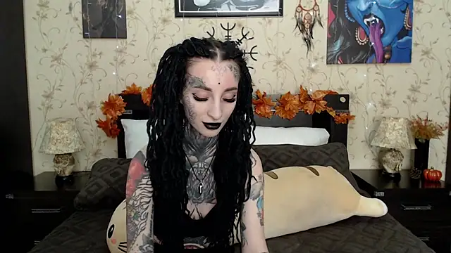 Velvetbat online show from November 7, 2025, 7:02 am