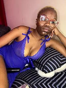 YummyMelanin117 online show from January 7, 2026, 12:54 pm